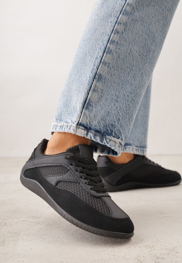 Czarne Sneakersy Ozdobione Geometrycznym Motywem Lamemisia