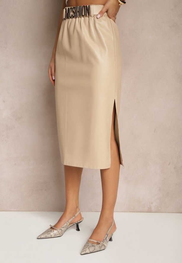 Jasnobeżowa Dopasowana Spódnica z Imitacji Skóry i Klamerką Poornam