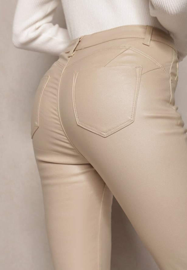 Beżowe Dopasowane Spodnie Push Up z Imitacji Skóry Lindrela