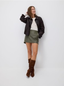 Spódnico-szorty z imitacji skóry - ciemnozielony