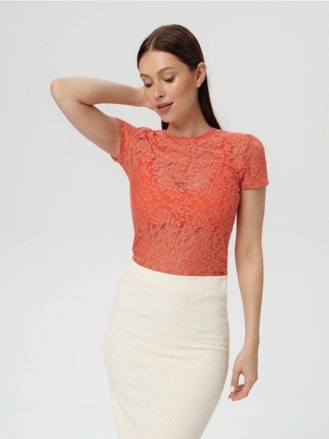 Ażurowa bluzka z krótkimi rękawami - koralowy