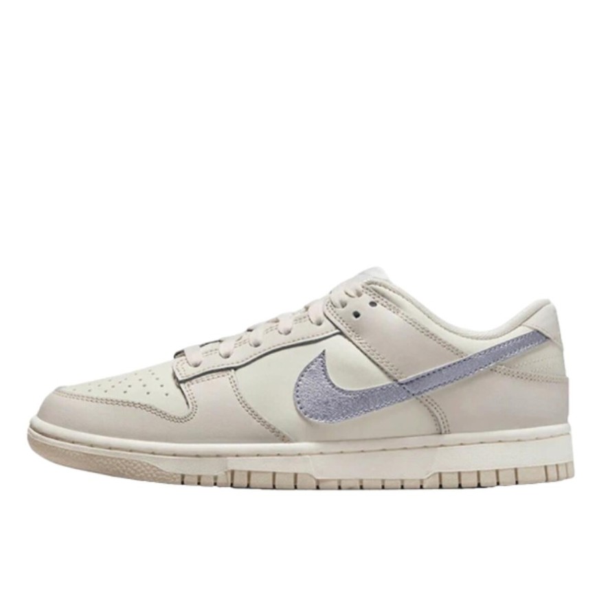 Buty do chodzenia damskie Nike Dunk Low Ess Trend