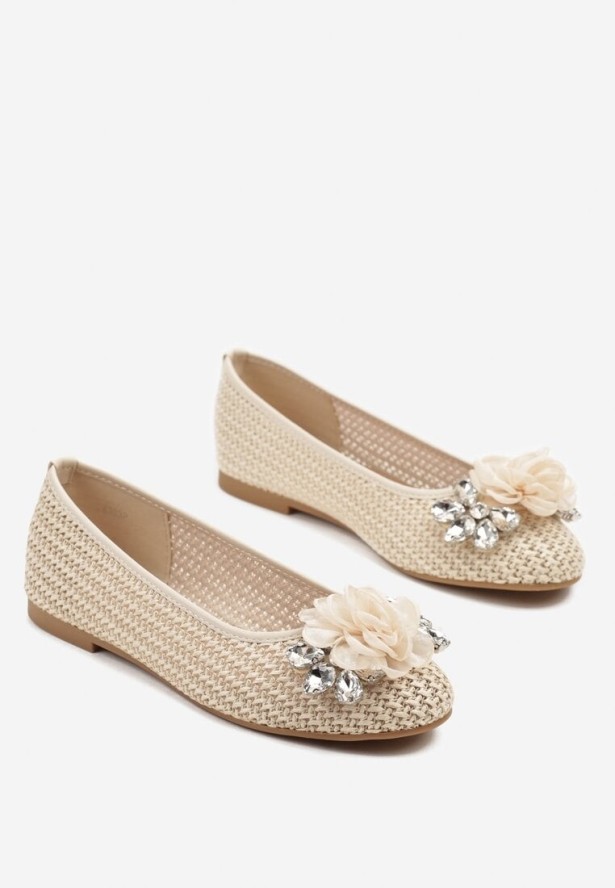 Beżowe Szydełkowe Balerinki z Kwiatową Aplikacją z Cyrkoniami Maitria