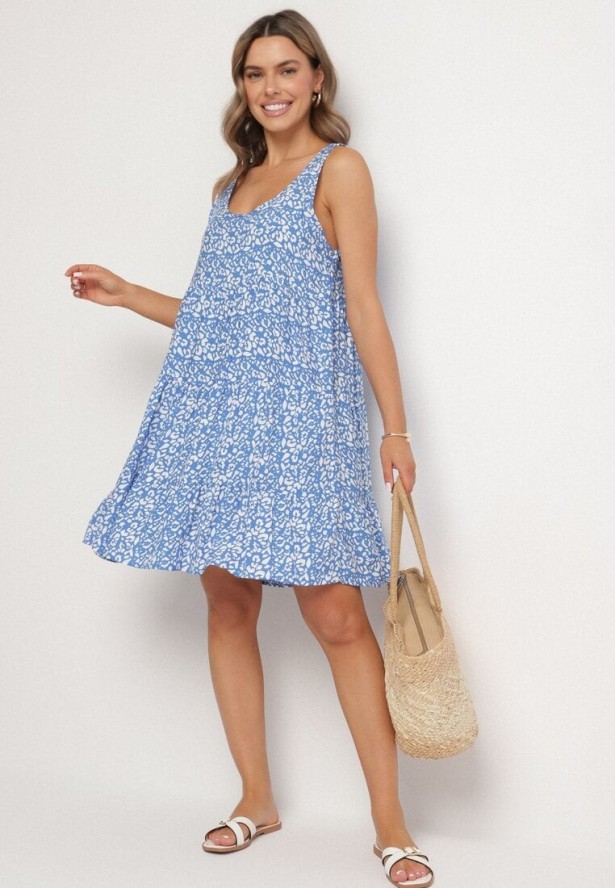 Niebieska Bawełniana Sukienka o Rozkloszowanym Kroju z Geometrycznym Wzorem Natiriana