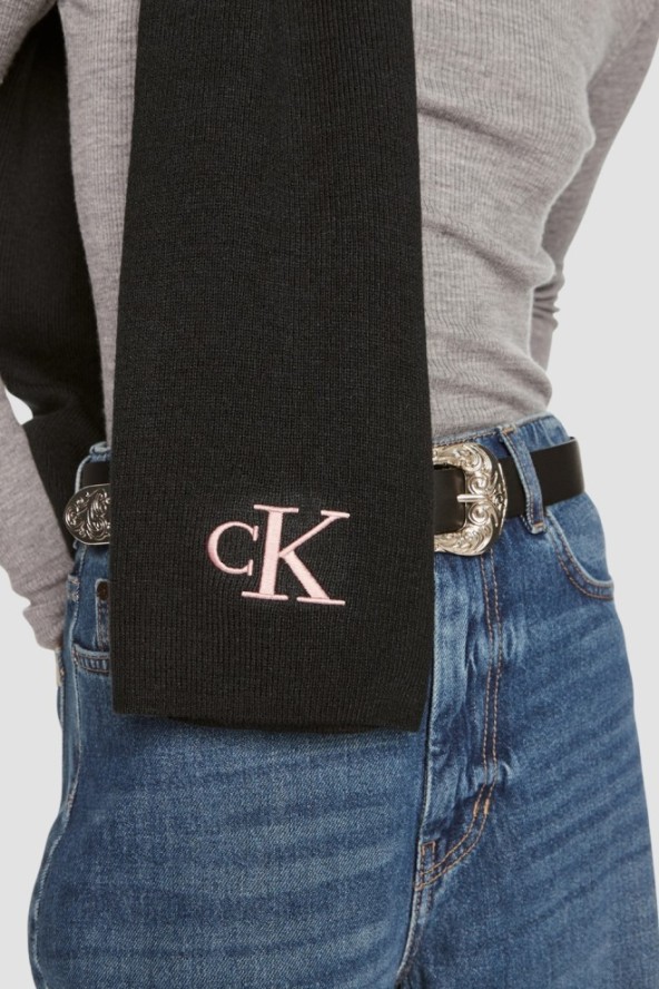 CALVIN KLEIN Czarny damski szalik z różowym logo