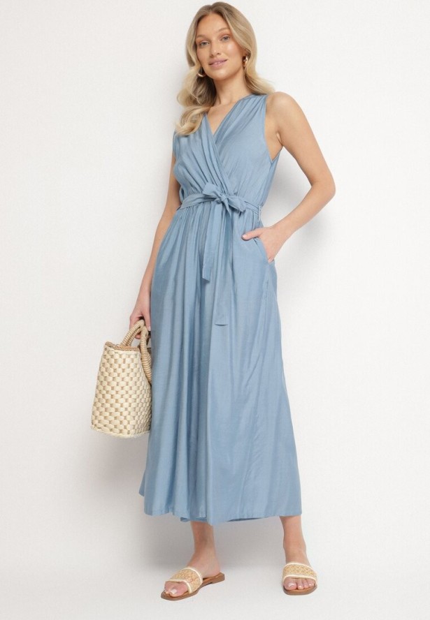 Niebieski Taliowany Kombinezon z Wiskozą i Paskiem Evithrae