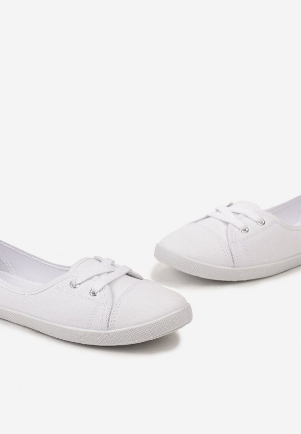 Białe Tenisówki Przed Kostkę z Krótkim Sznurowaniem Aviole