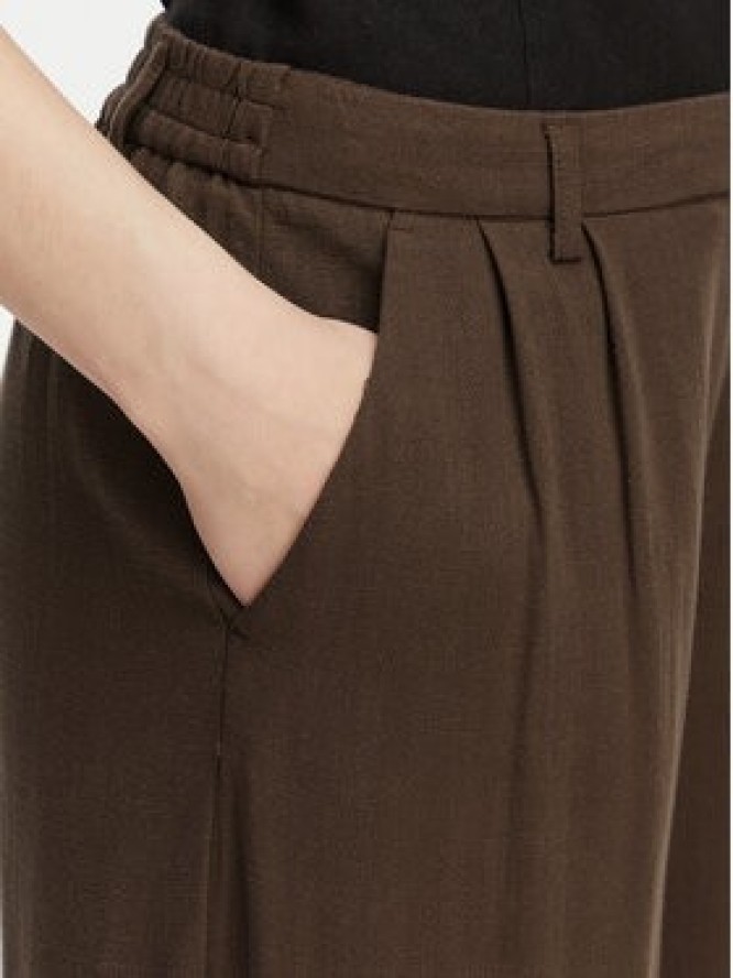 ONLY Spodnie materiałowe Lemmia 15370398 Brązowy Regular Fit