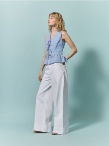 Jeansy wide leg z ozdobną wstawką - biały