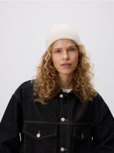 Czapka beanie - kremowy