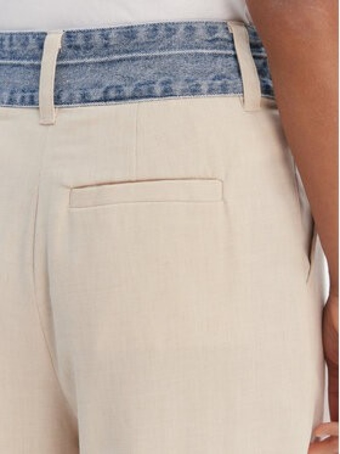 Desigual Spodnie materiałowe 26SWPW28 Beżowy Regular Fit