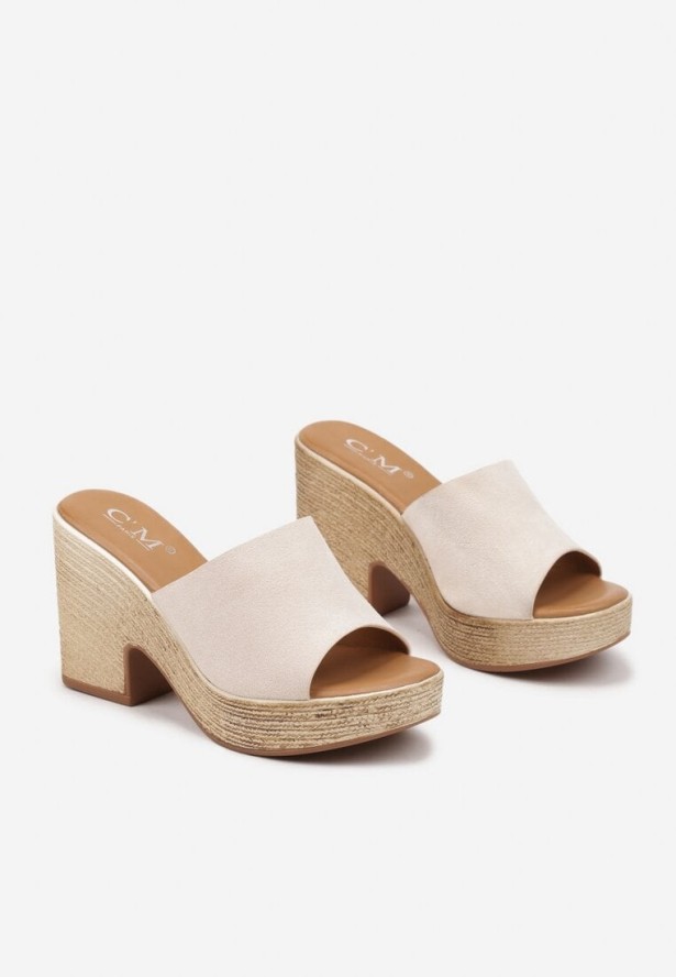 Beżowe Klapki z Imitacji Zamszu na Słupku w Stylu Boho Rivlexia