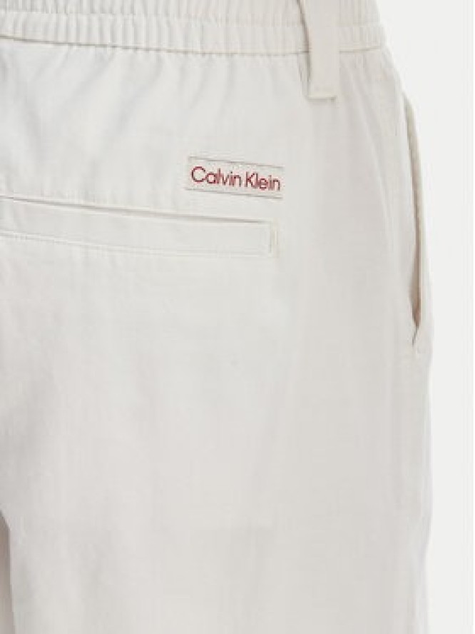 Calvin Klein Jeans Spodnie cargo LV047F623G Écru Relaxed Fit