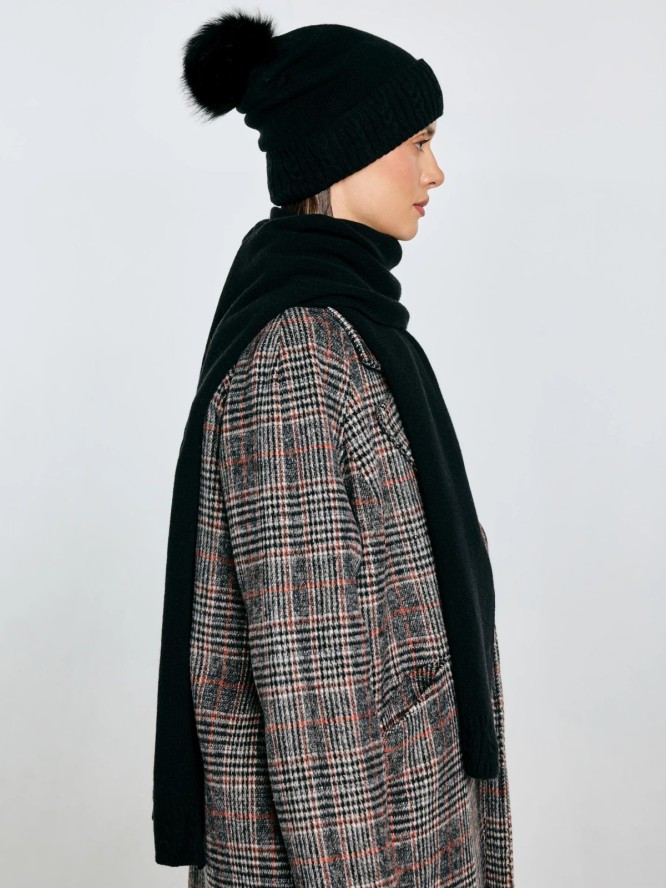 Szalik damski czarny Stanilos 906