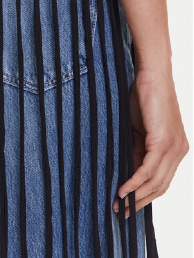 ONLY T-Shirt Zinna 15325262 Czarny Regular Fit