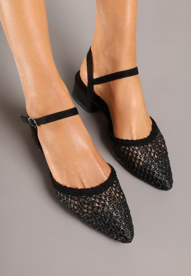 Czarne Sandały na Obcasie z Siateczkową Cholewką Lavreti