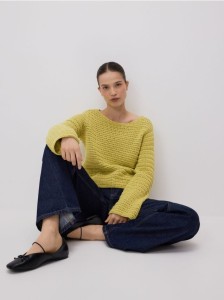 Sweter z luźnym splotem - zielony