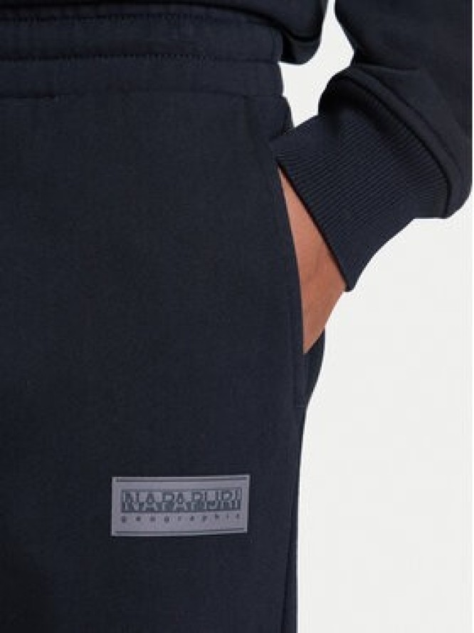 Napapijri Spodnie dresowe M-Box NP0A4HZ6 Czarny Regular Fit