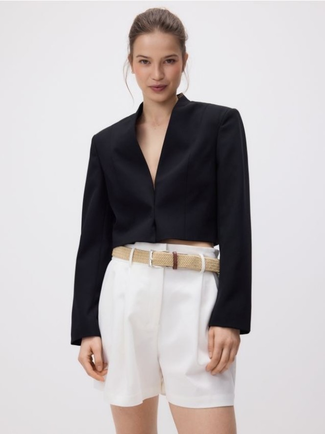 Szorty z plecionym paskiem - biały