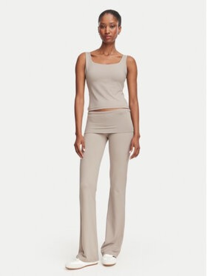 Guess Legginsy V6YB24 K4713 Beżowy ciemny Flare Fit
