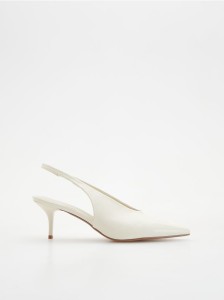 Czółenka z odkrytą piętą - złamana biel