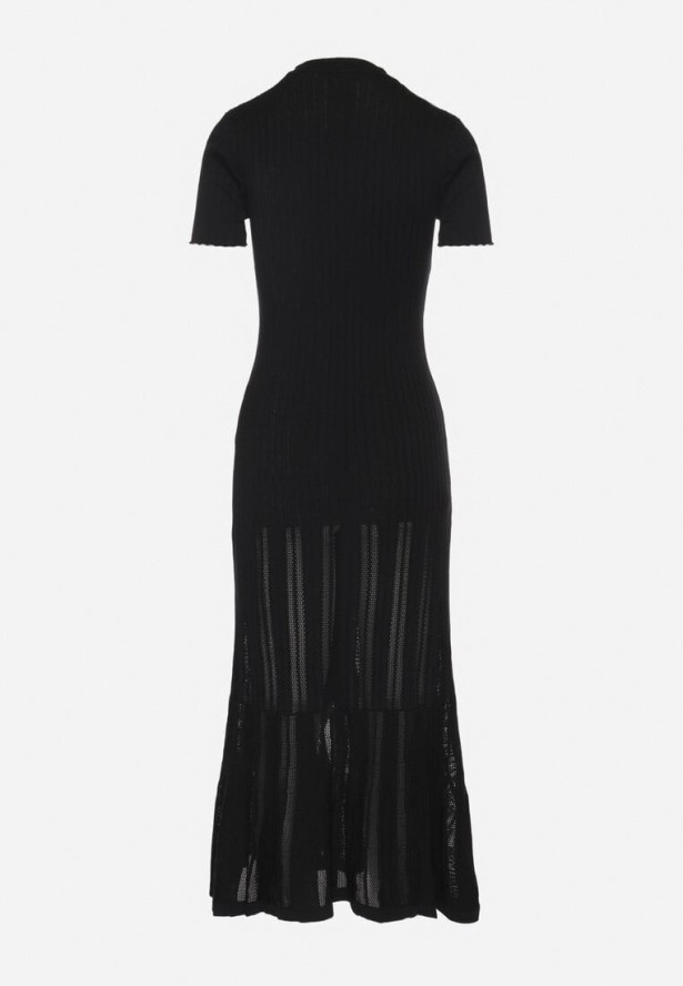 Czarna Wiskozowa Sukienka Dzianinowa o Dopasowanym Kroju z Guzikami Alutoria