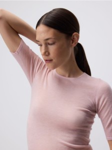 Wełniany t-shirt - pastelowy róż