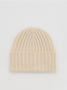 Czapka z wełną - złamana biel