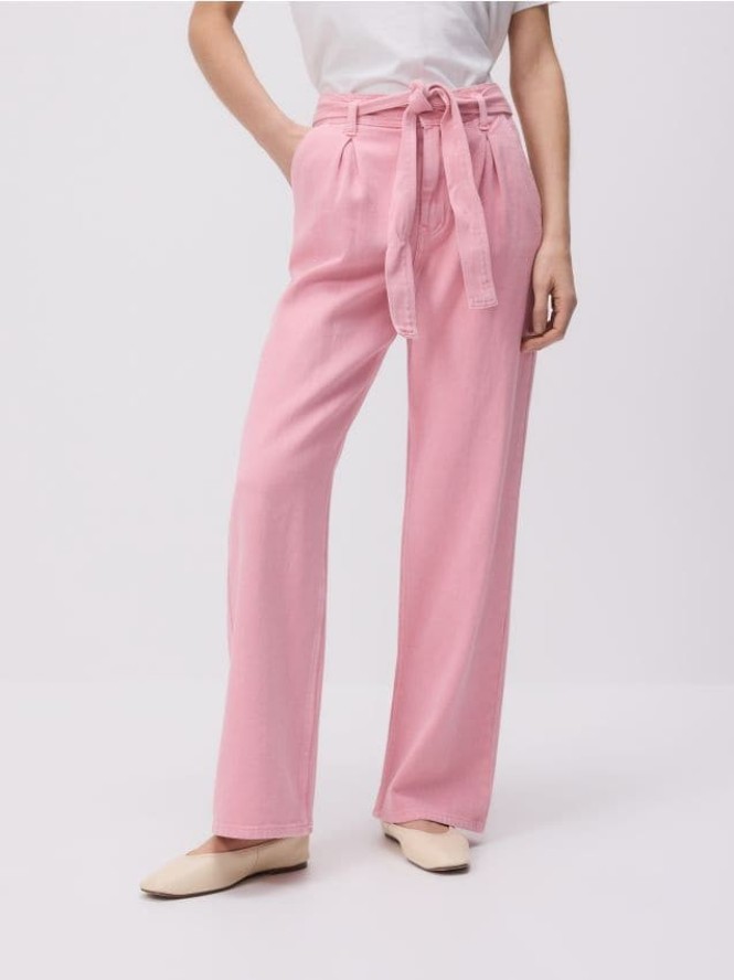 Jeansy wide leg z wiązaniem - różowy