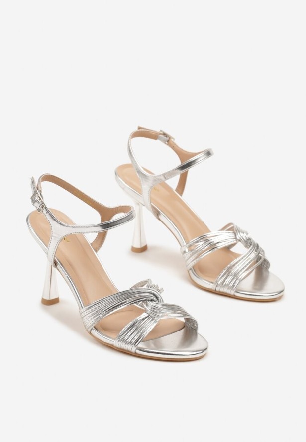 Srebrne Sandały Vices na Szpilce z Połyskiem Sariellea