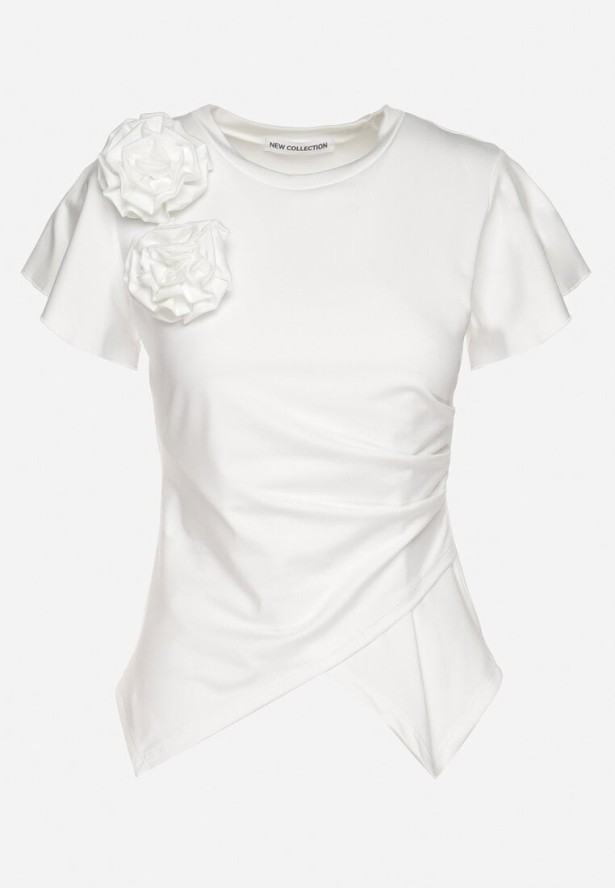 Biała Bluzka z Wiskozą o Asymetrycznym Kroju z Marszczeniem i Kwiatową Broszką Avelbia