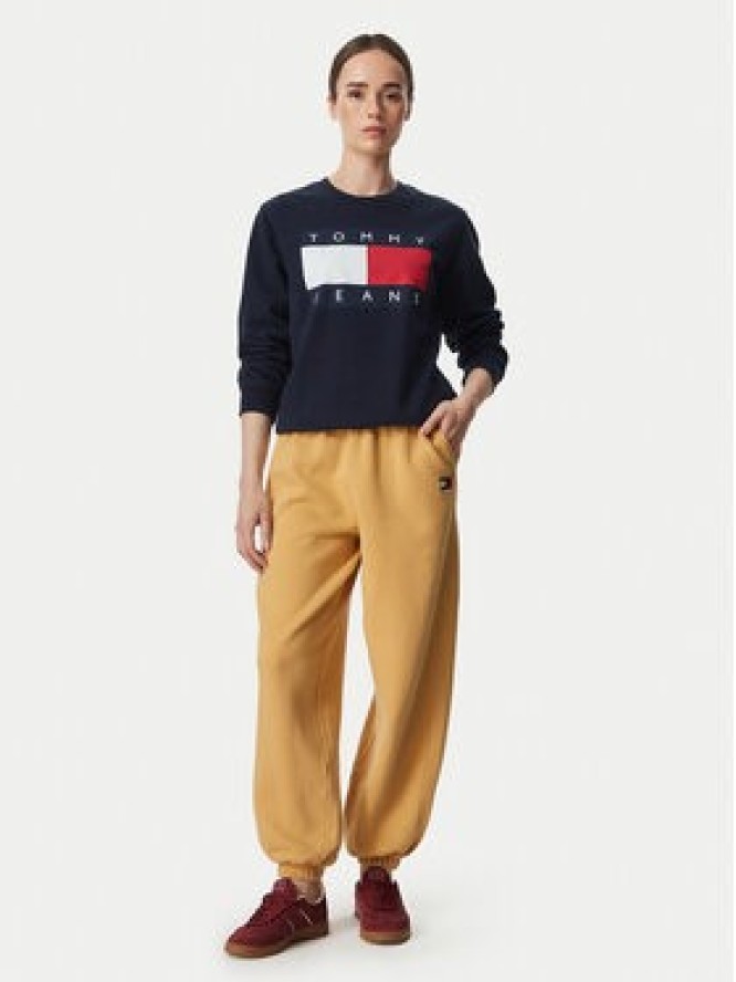 Tommy Jeans Spodnie dresowe Badge DW0DW23536 Beżowy Regular Fit
