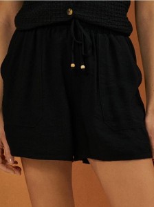Luźne szorty z wiskozy wiązane w talii - czarny