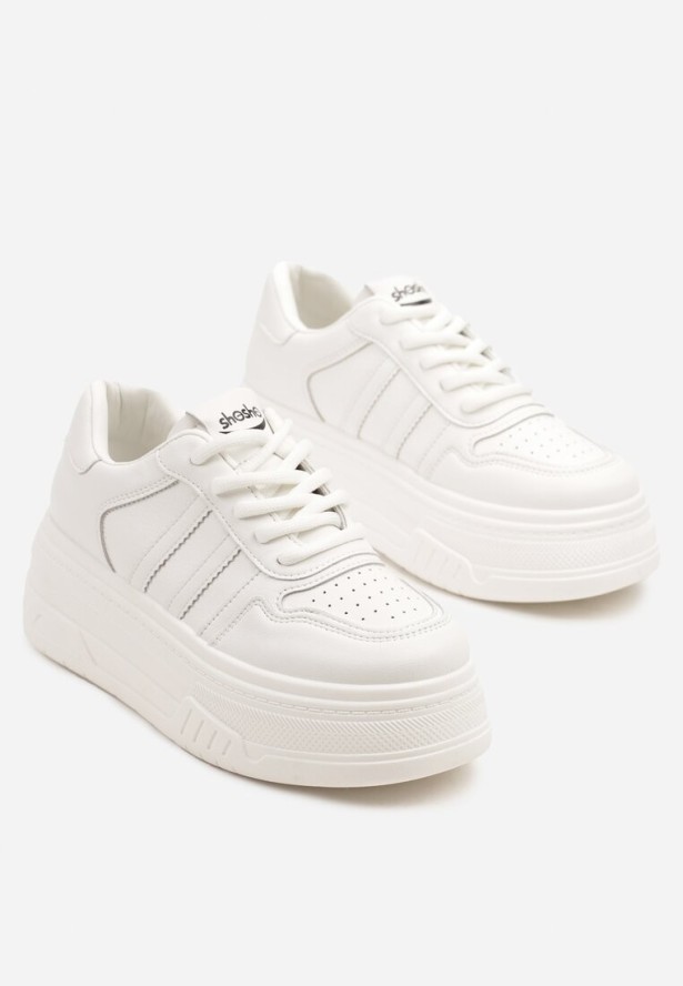 Białe Sneakersy na Grubej Podeszwie z Perforacją i Paskami Fonistia