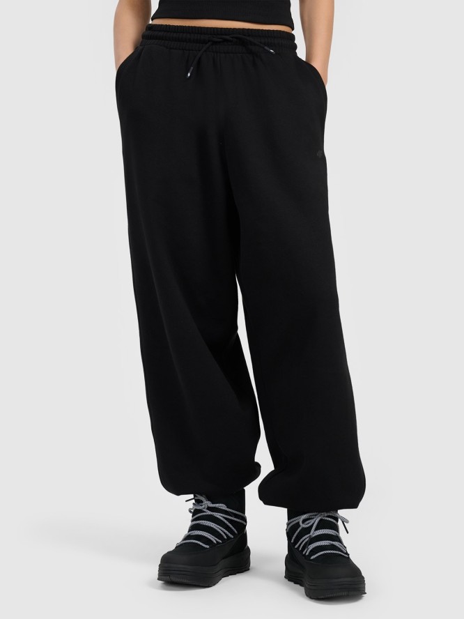4F Spodnie dresowe joggery damskie - czarne S