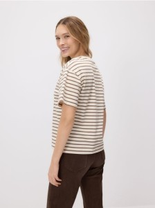 Bawełniany t-shirt w paski - kremowy