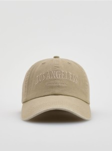 Czapka z haftem - oliwkowy