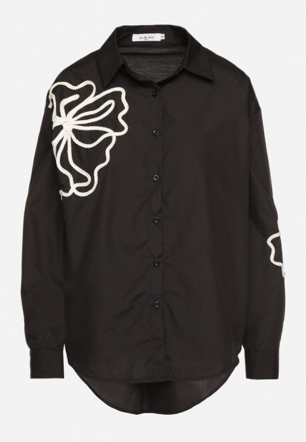 Czarna Koszula o Kroju Oversize z Wiskozą Zdobiona Kwiatową Aplikacją Zelbia