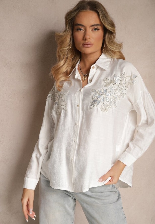 Biała Koszula z Wiskozą o Kroju Oversize z Cyrkoniową Aplikacją Maliera