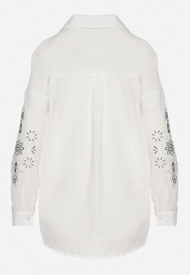 Biała Koszula o Kroju Oversize Zdobiona Haftem na Rękawach Dovorea