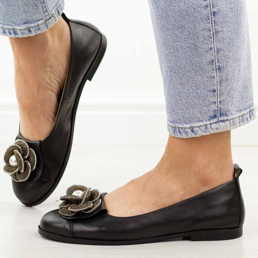 Czarne skórzane Polskie półbuty damskie Deoni D047