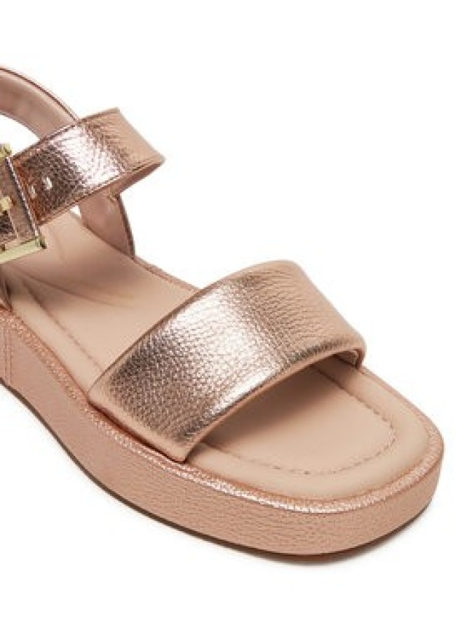 Clarks Sandały Alda Strap 26181223 Złoty