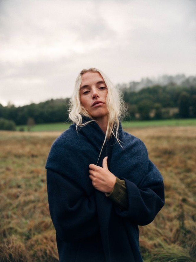 Płaszcz z wełną Bellandi - granatowy