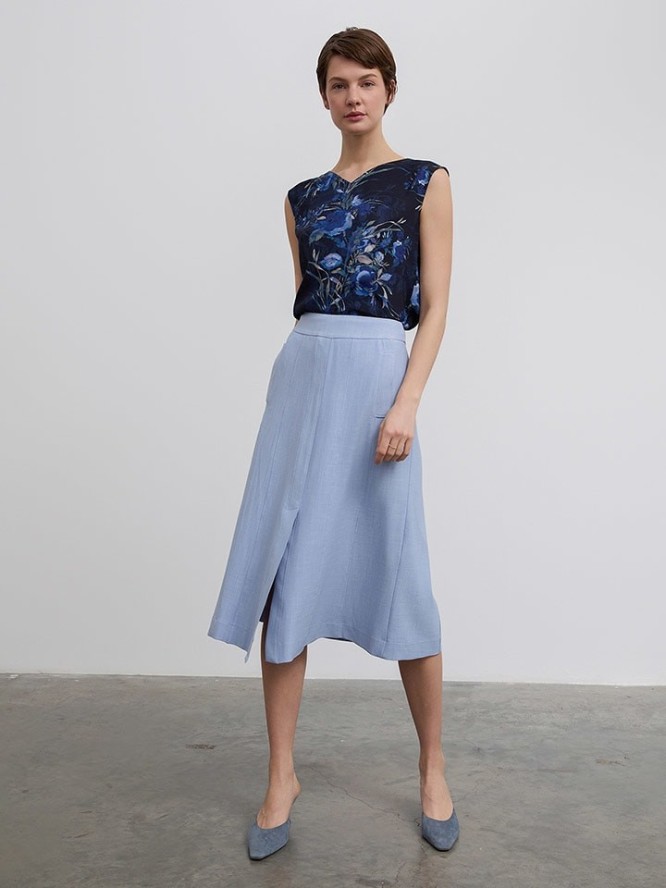 BGN Spódnica w kolorze błękitnym rozmiar: 40