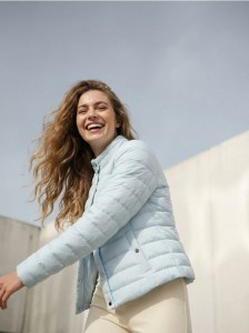 Pikowana kurtka ze stójką - błękitny