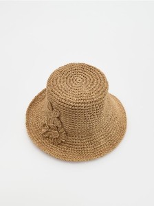 Pleciony kapelusz bucket - złamana biel