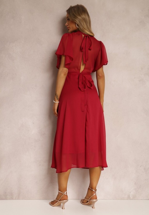 Bordowa Rozkloszowana Sukienka z Odkrytymi Plecami i Wiązaniem Syrissis
