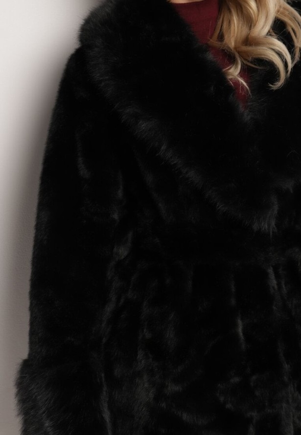 Czarny Futerkowy Płaszcz z Szerokim Kołnierzem i Mankietami z Wiązanym Paskiem Viaruna