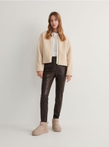 Spodnie z imitacji skóry - brązowy