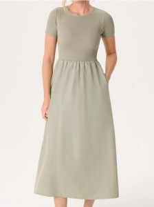 Sukienka midi z krótkim rękawem - zielony